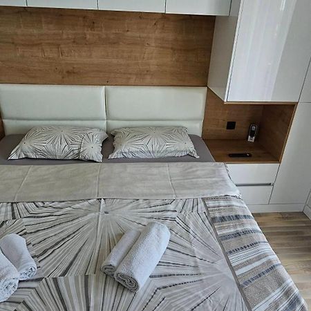 Ralux Apartman Teodo Esterno foto