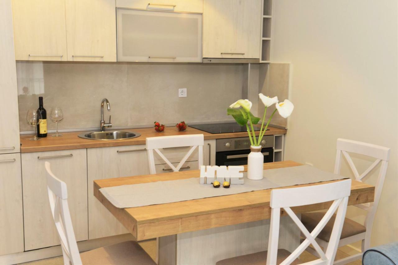 Ralux Apartman Teodo Esterno foto