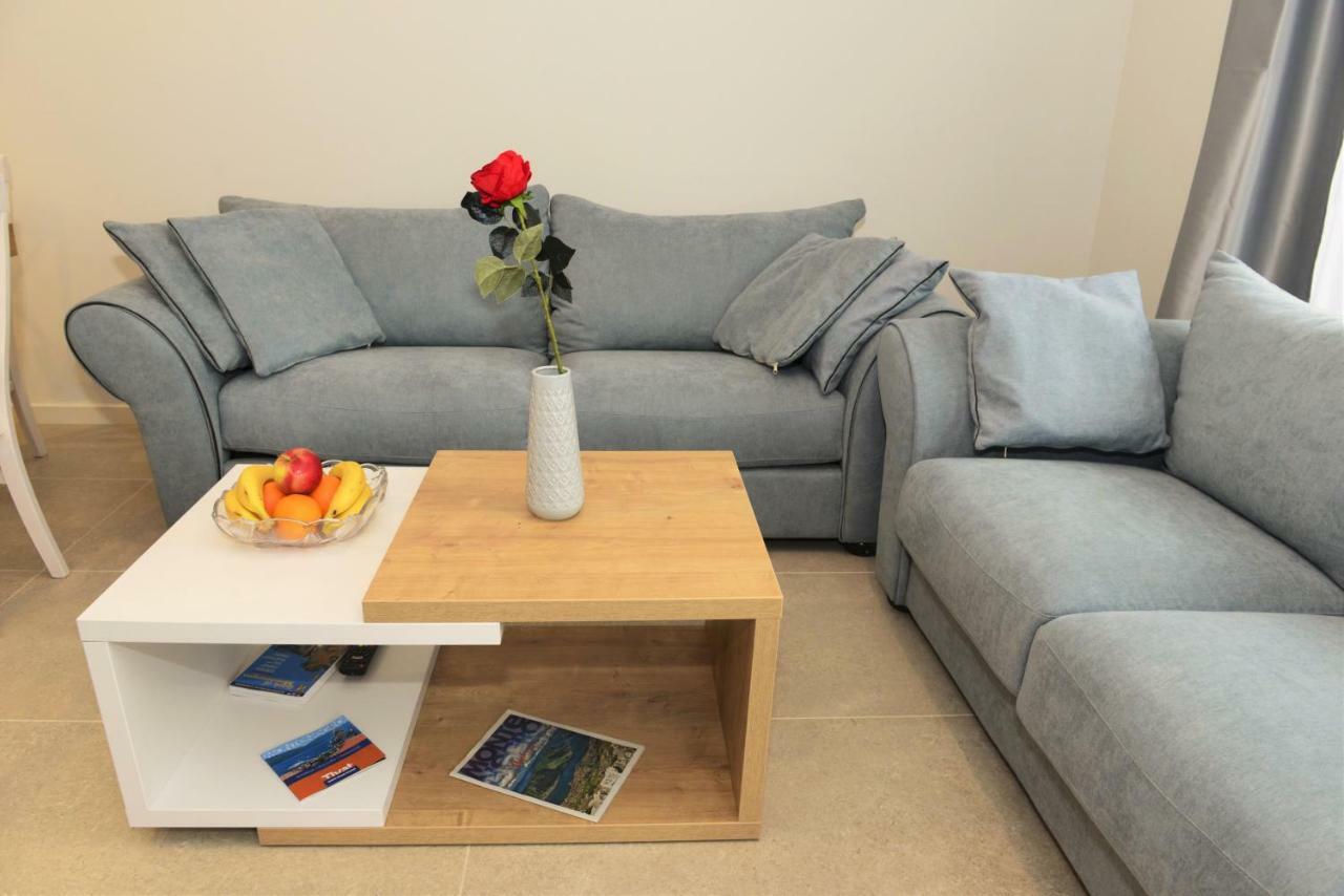Ralux Apartman Teodo Esterno foto