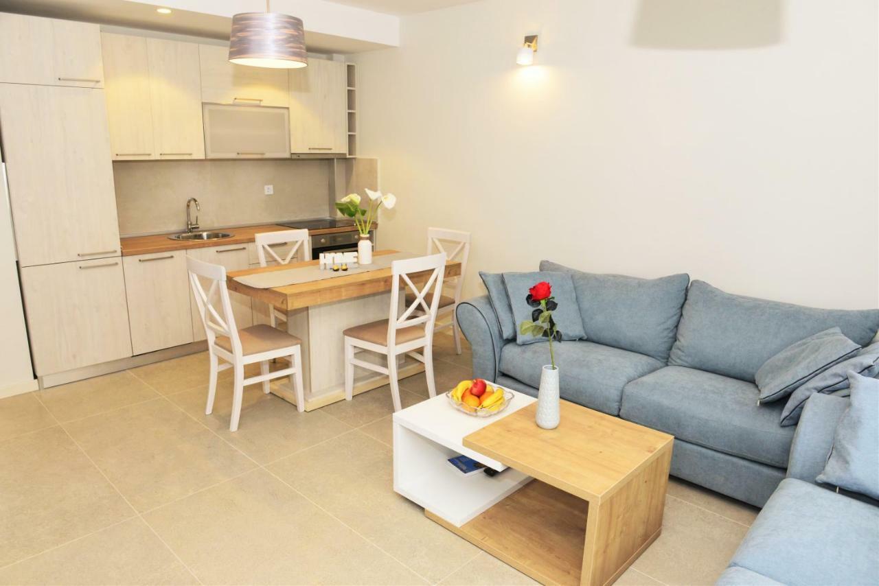Ralux Apartman Teodo Esterno foto