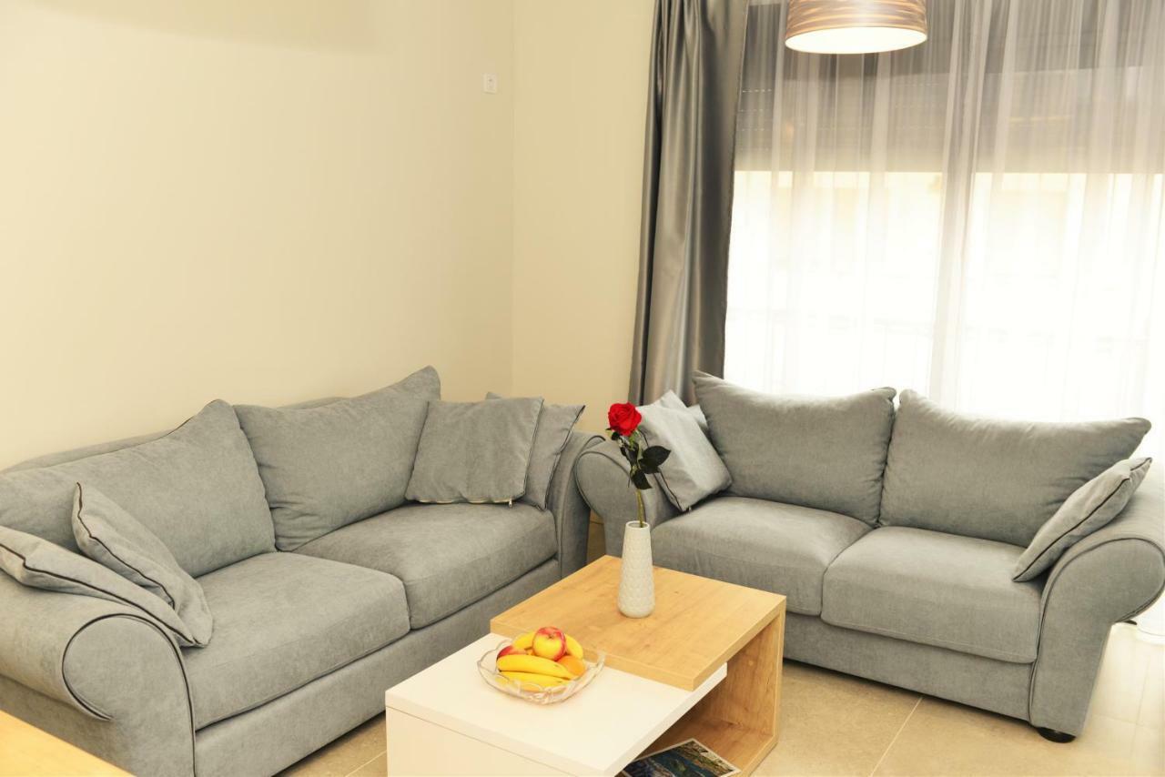 Ralux Apartman Teodo Esterno foto