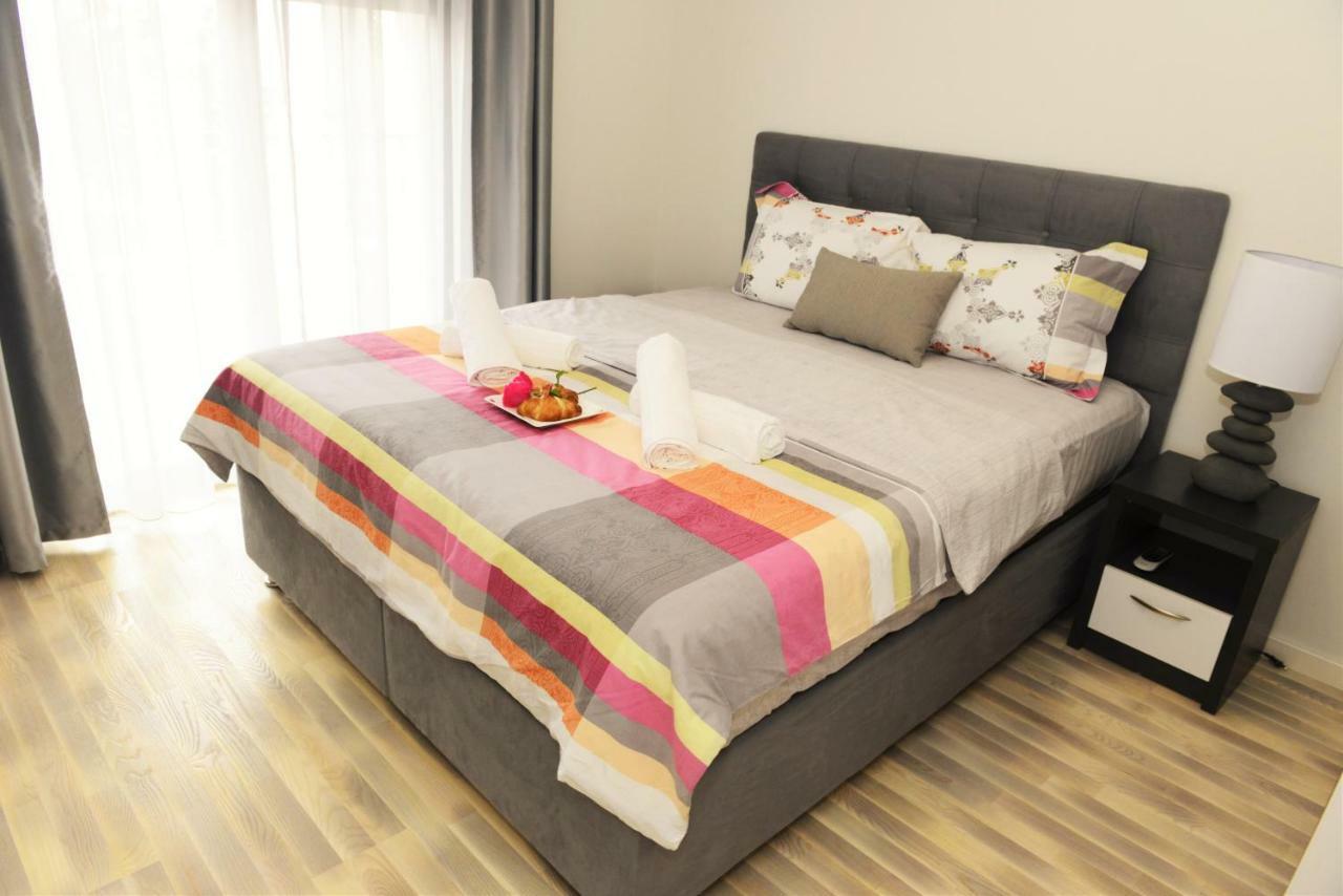 Ralux Apartman Teodo Esterno foto