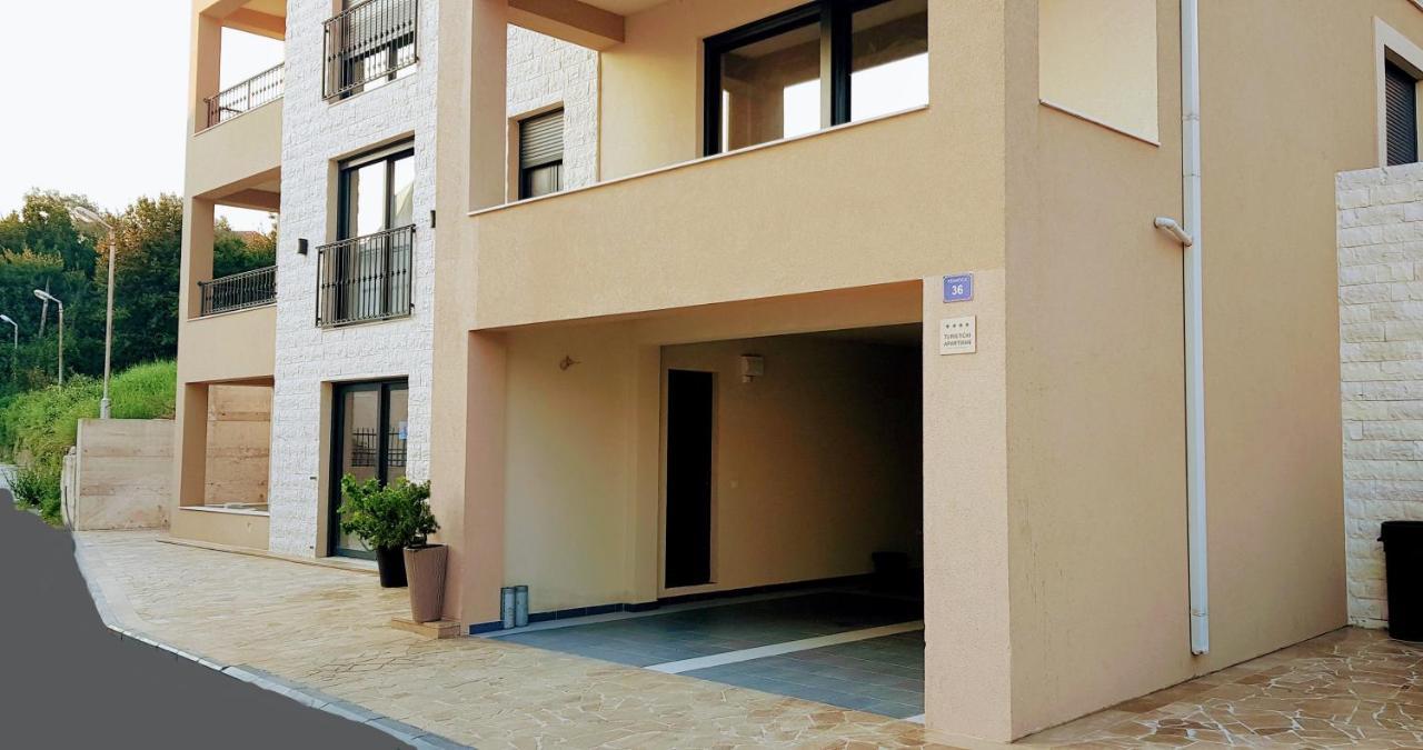 Ralux Apartman Teodo Esterno foto