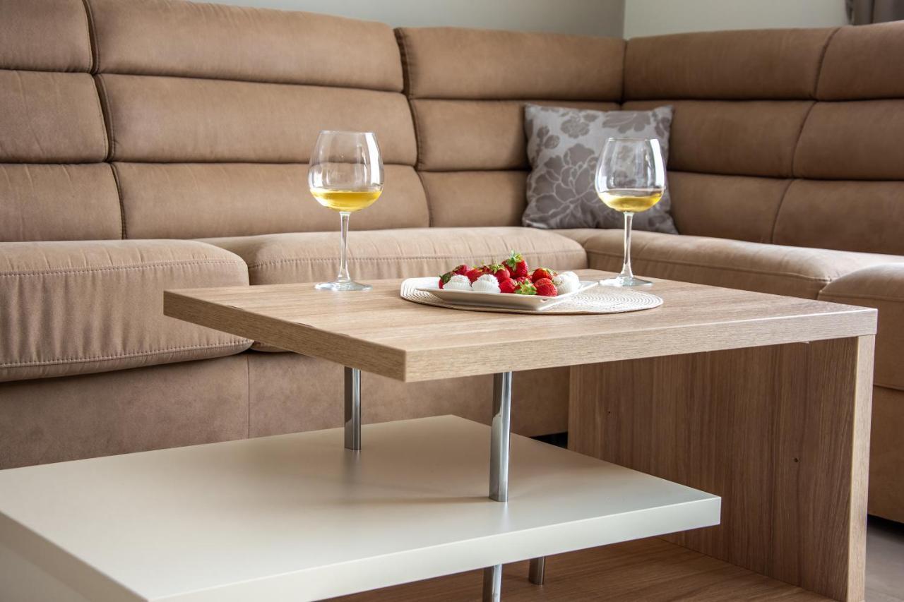 Ralux Apartman Teodo Esterno foto