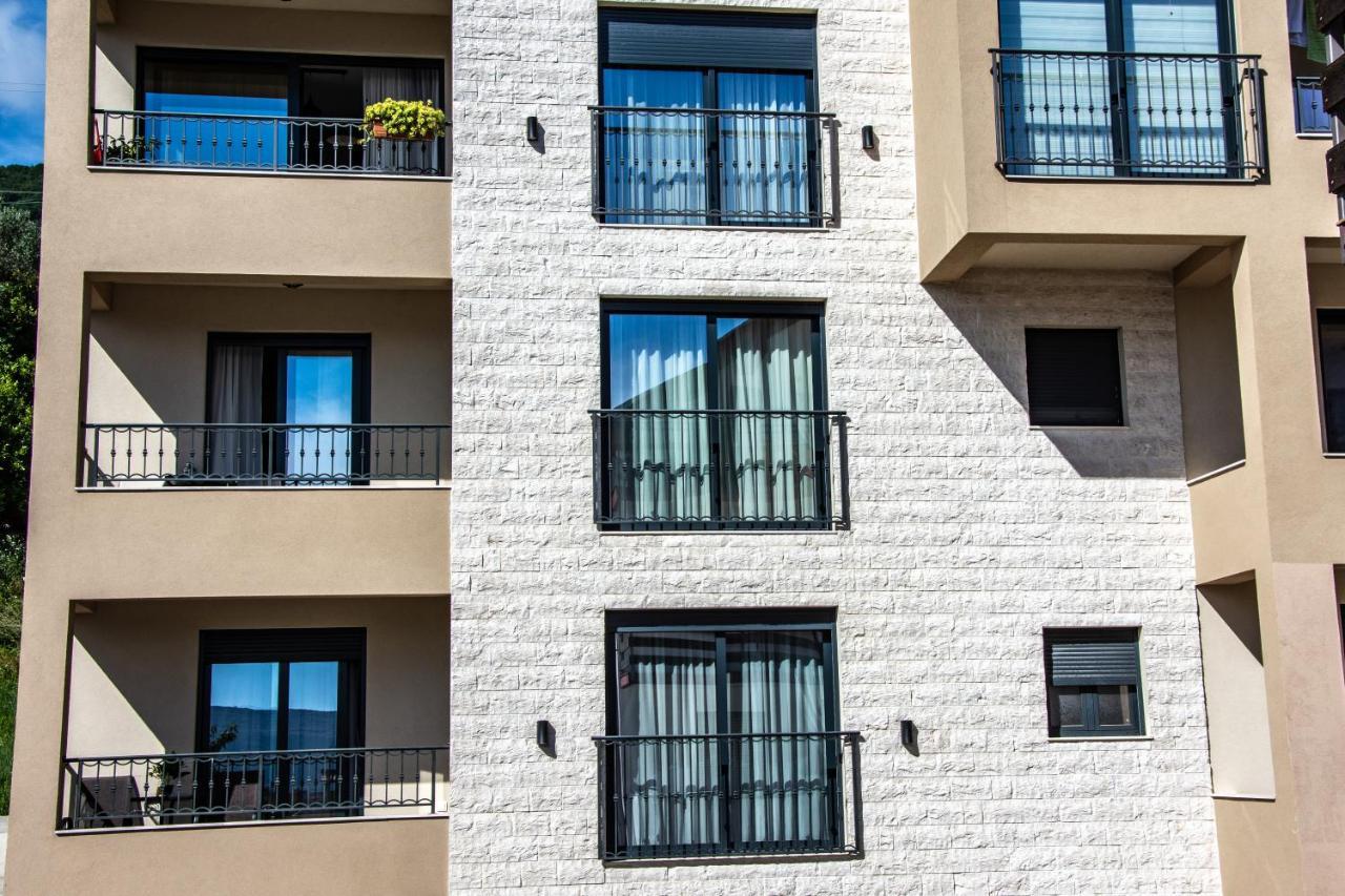 Ralux Apartman Teodo Esterno foto
